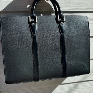 Louis Vuitton Taiga Leather Briefcase – Porte-Documents Jour, Black